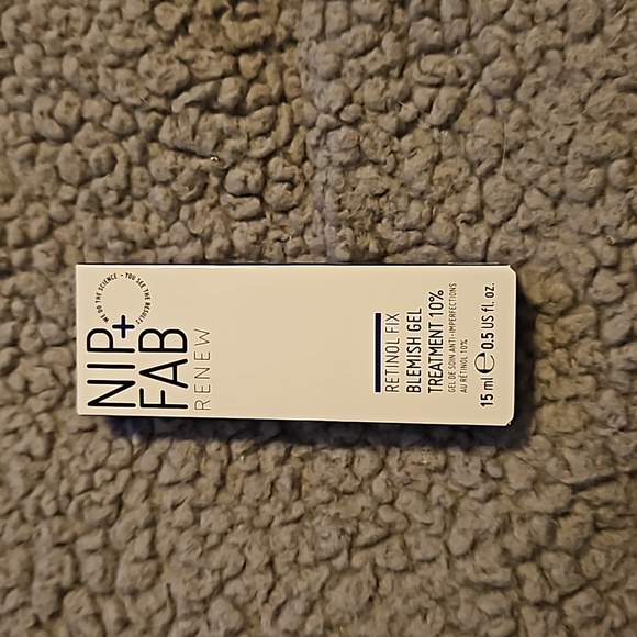 Nip+Fab Retinol Fix Blemish Treatment Gel 10% - Picture 4 of 11